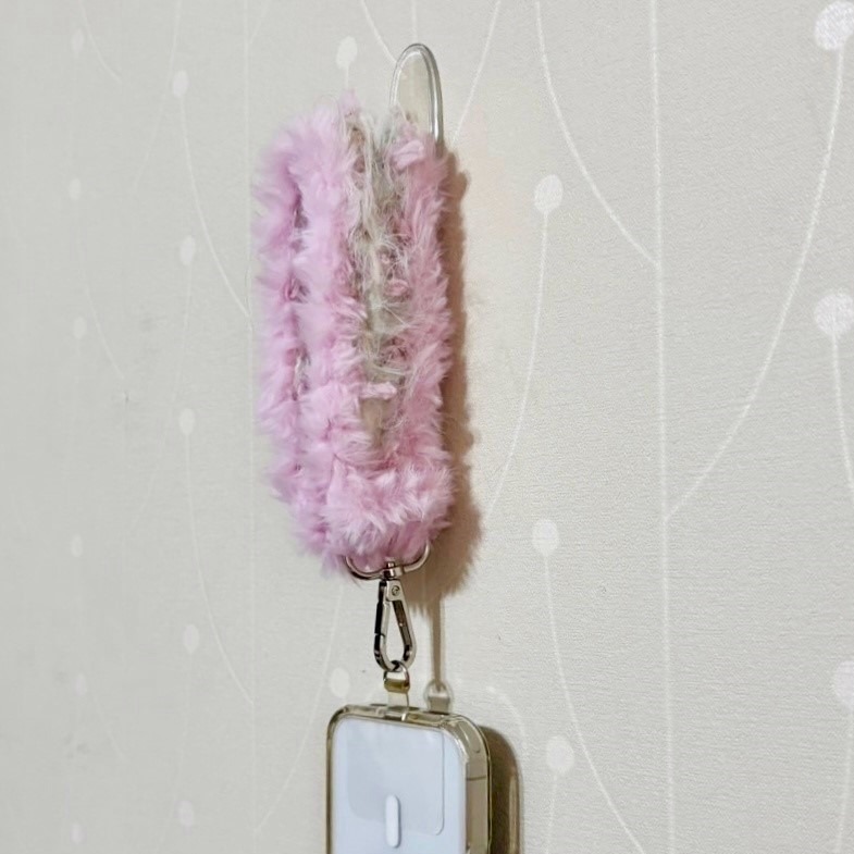 ＊哈娜髮飾＊手機掛繩~毛線編織手腕帶 吊飾 包包吊飾 鑰匙圈 吊繩 手腕繩 手機墊片夾片 掛繩 手提-細節圖2
