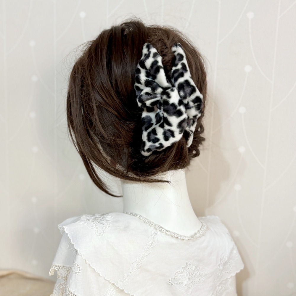 ＊哈娜髮飾＊毛絨豹紋三角抓夾 / 水餃大鯊魚夾 髮量多 馬尾 髮夾 包頭 公主頭 盤髮 頭飾 手工髮飾 獨家-細節圖7