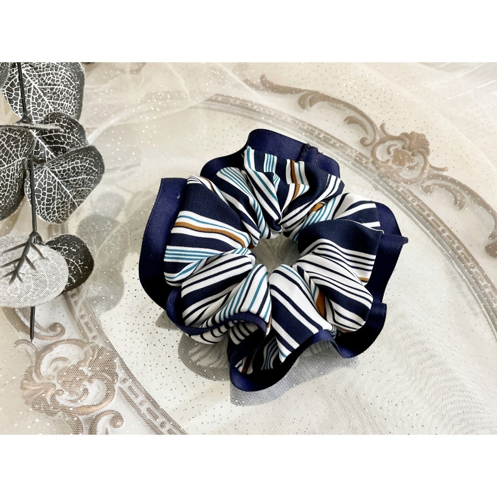 滾邊大腸圈/ 丈藍色髮圈 大腸髮圈 髮束 髮繩 髮飾 頭飾 禮物 髮量多 髮量少 手工-細節圖2