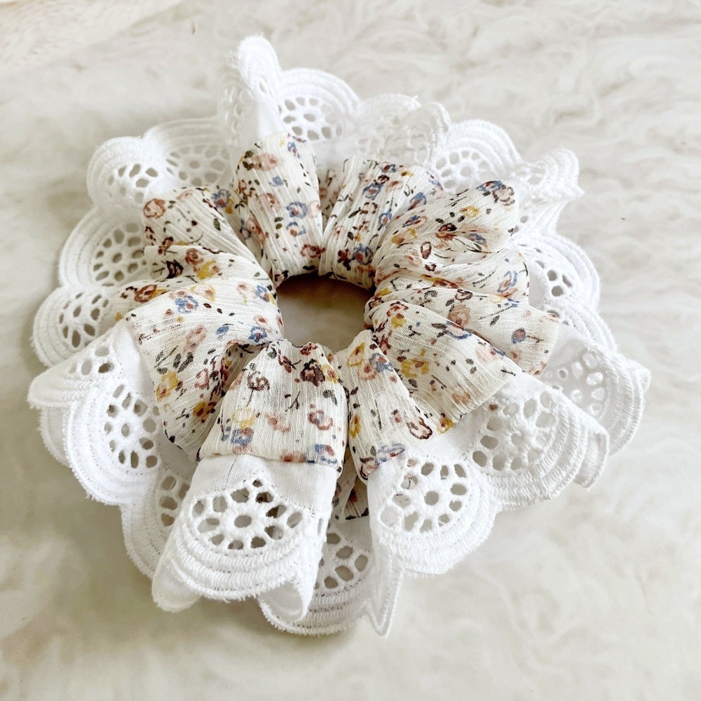 滾邊大腸圈/ 蕾絲碎花髮圈 蕾絲大腸圈 大腸髮圈 髮束 髮繩 髮飾 頭飾 髮量多 髮量少 手工-細節圖3