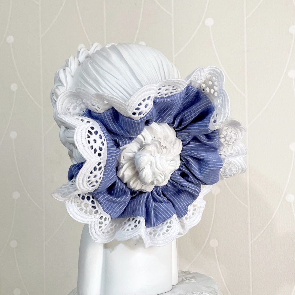 滾邊大腸圈/ 藍色條紋蕾絲髮圈 蕾絲大腸圈 大腸髮圈 髮束 髮繩 髮飾 頭飾 髮量多 髮量少 手工-規格圖1
