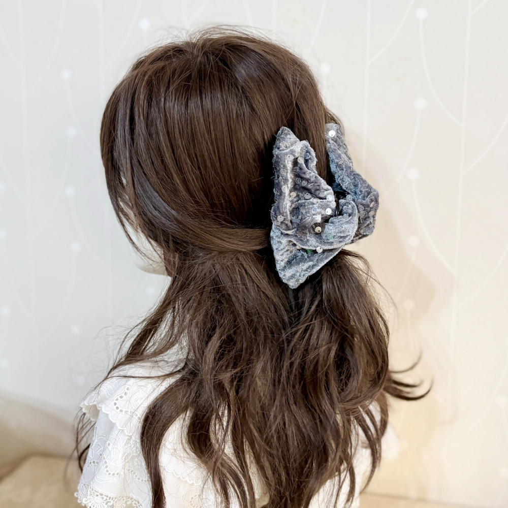 ＊哈娜髮飾＊三角抓夾 /水餃超大鯊魚夾 灰色亮片 髮量多 馬尾 髮夾 包頭 公主頭 盤髮 頭飾 手工髮飾 獨家-細節圖2