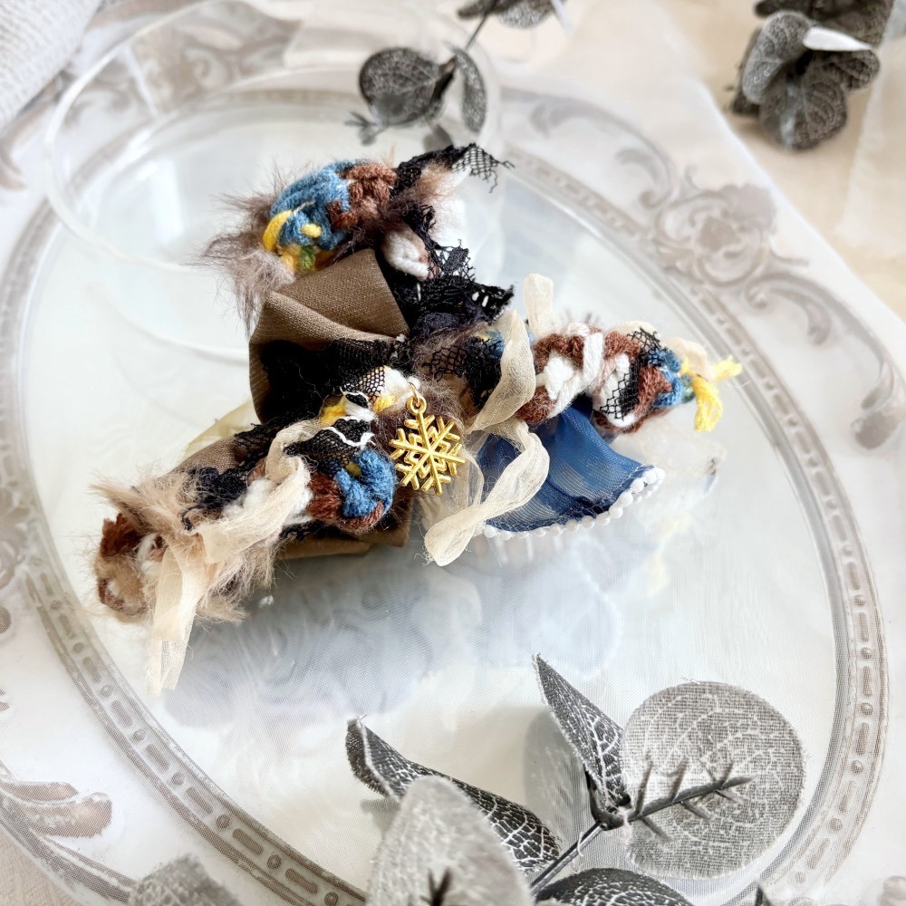 ＊哈娜髮飾＊手工紗線髮夾/毛線鯊魚夾 超大抓夾 髮量多 髮飾 飾品 新娘頭飾 盤髮 丸子頭 包頭 禮物 生日-細節圖4