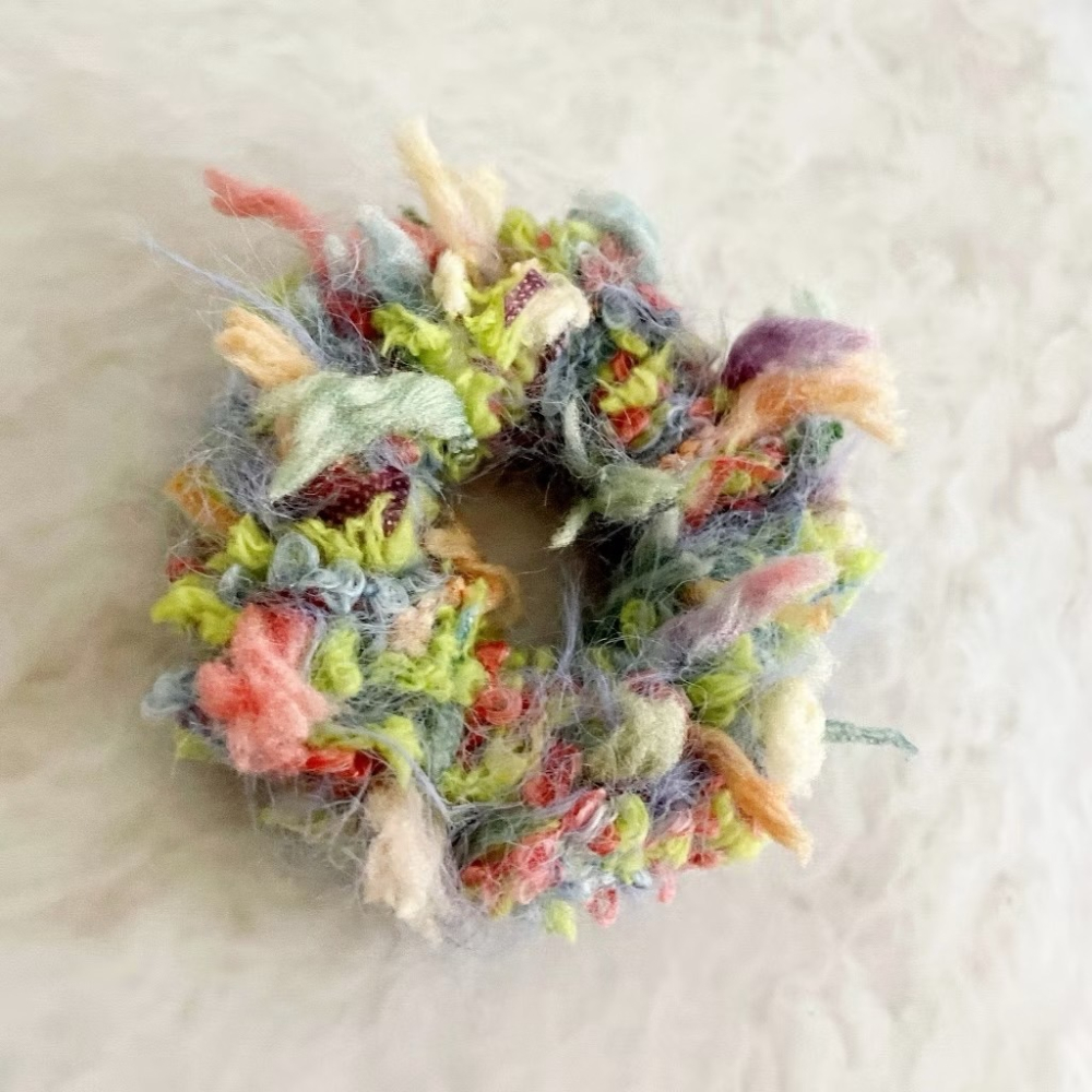 ＊哈娜髮飾＊手工編織大腸圈~毛線髮圈 甜甜圈髮束 髮繩 髮飾 頭飾 禮物 生日大腸髮圈 客製 訂製-細節圖2