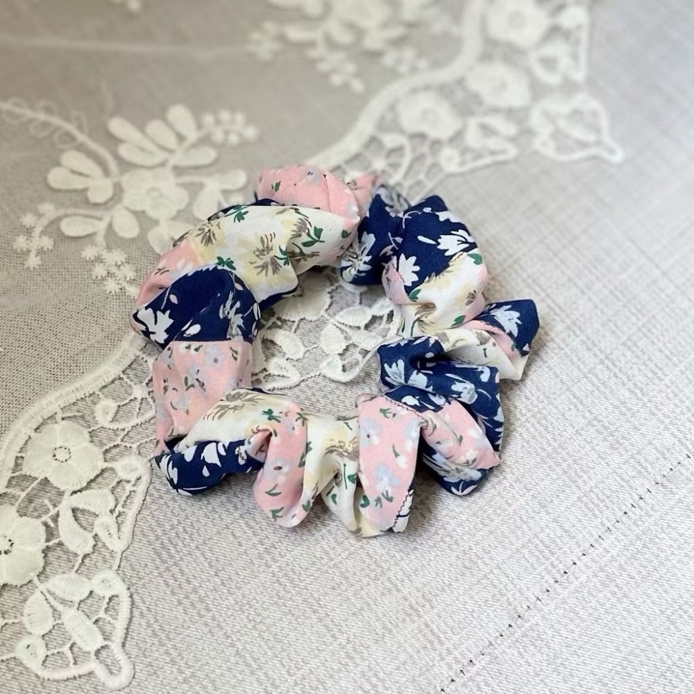 ＊哈娜髮飾＊布藝大腸圈 拼布風 髮圈 大腸髮圈 髮束 髮繩 髮飾 頭飾 禮物 髮量多 髮量少-規格圖7