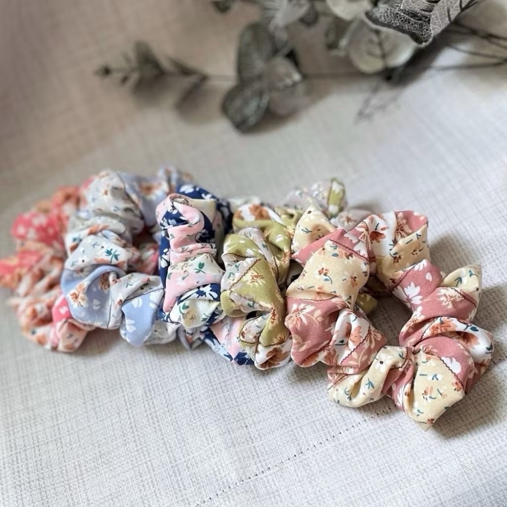 ＊哈娜髮飾＊布藝大腸圈 拼布風 髮圈 大腸髮圈 髮束 髮繩 髮飾 頭飾 禮物 髮量多 髮量少-規格圖7