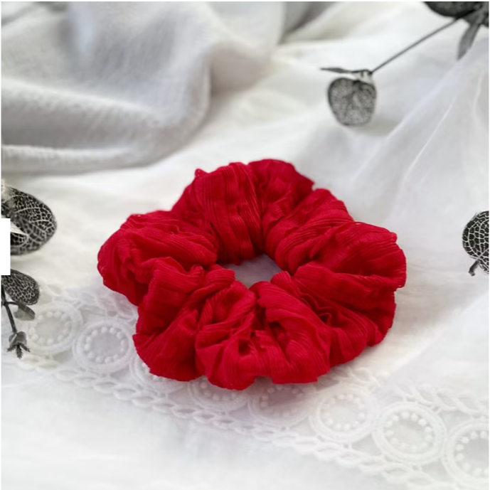 ＊哈娜髮飾＊布藝大腸圈 紅色皺褶 髮圈 大腸髮圈 髮束 髮繩 髮飾 頭飾 禮物 髮量多 髮量少-細節圖2