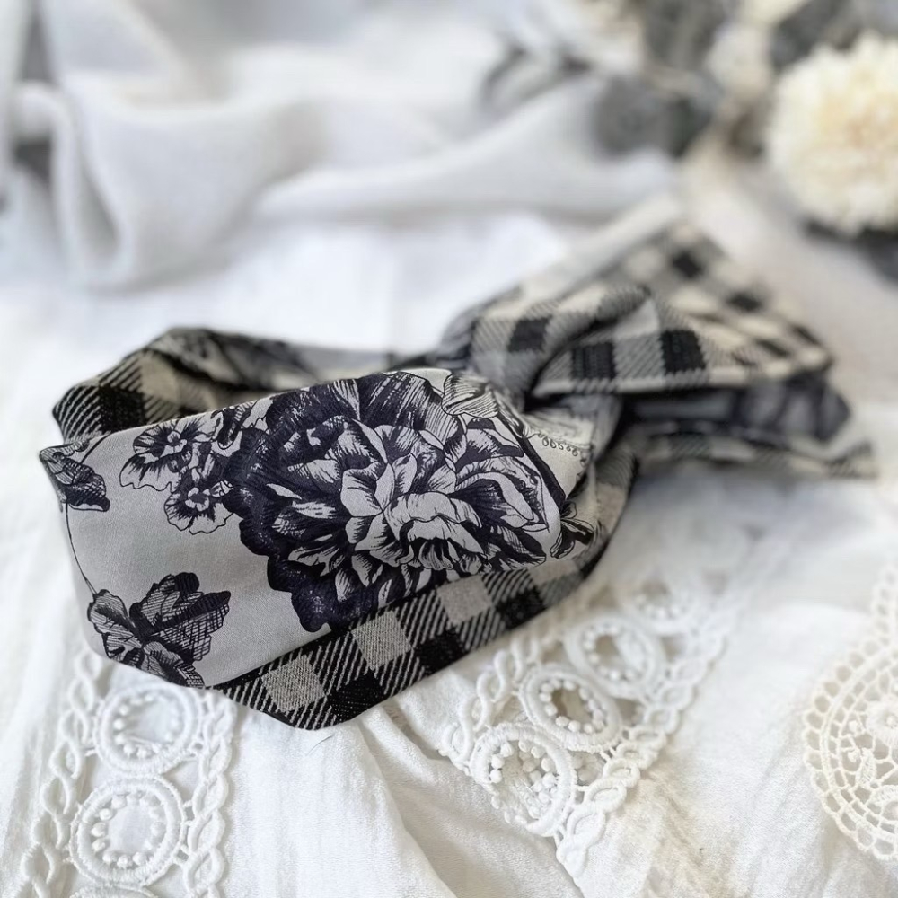 ＊哈娜髮飾＊交叉髮帶 黑格子 寬版 頭巾 頭飾 頭帶 鬆緊帶髮帶～-細節圖2