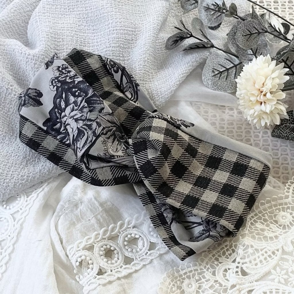 ＊哈娜髮飾＊交叉髮帶 黑格子 寬版 頭巾 頭飾 頭帶 鬆緊帶髮帶～-細節圖3