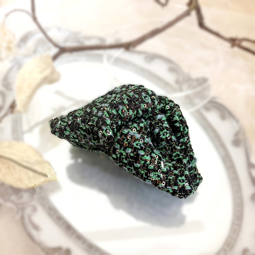 ＊哈娜髮飾＊三角抓夾 /水餃超大鯊魚夾 小香綠亮片 髮量多 馬尾 髮夾 包頭 公主頭 盤髮 頭飾 手工髮飾 獨家-細節圖2