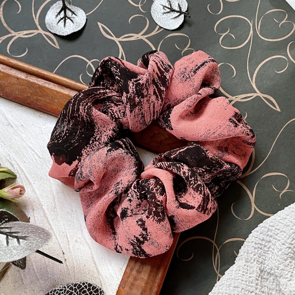 【福袋/驚喜包】花色大腸圈5入 超值組 布藝大腸圈 髮圈 髮束 禮物 送禮生日 手工髮圈 優惠 禮盒 禮品-細節圖6