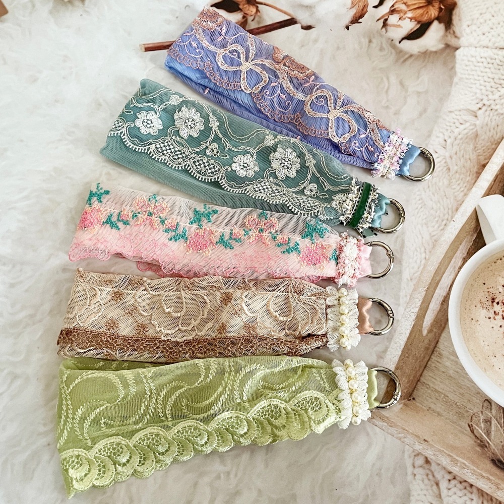 ＊哈娜髮飾＊手機掛繩【福袋驚喜包 4入組】手腕帶 刺繡蕾絲手機繩 手腕繩 手機墊片夾片 蕾絲掛繩 手機背帶 刺繡手機帶-細節圖2