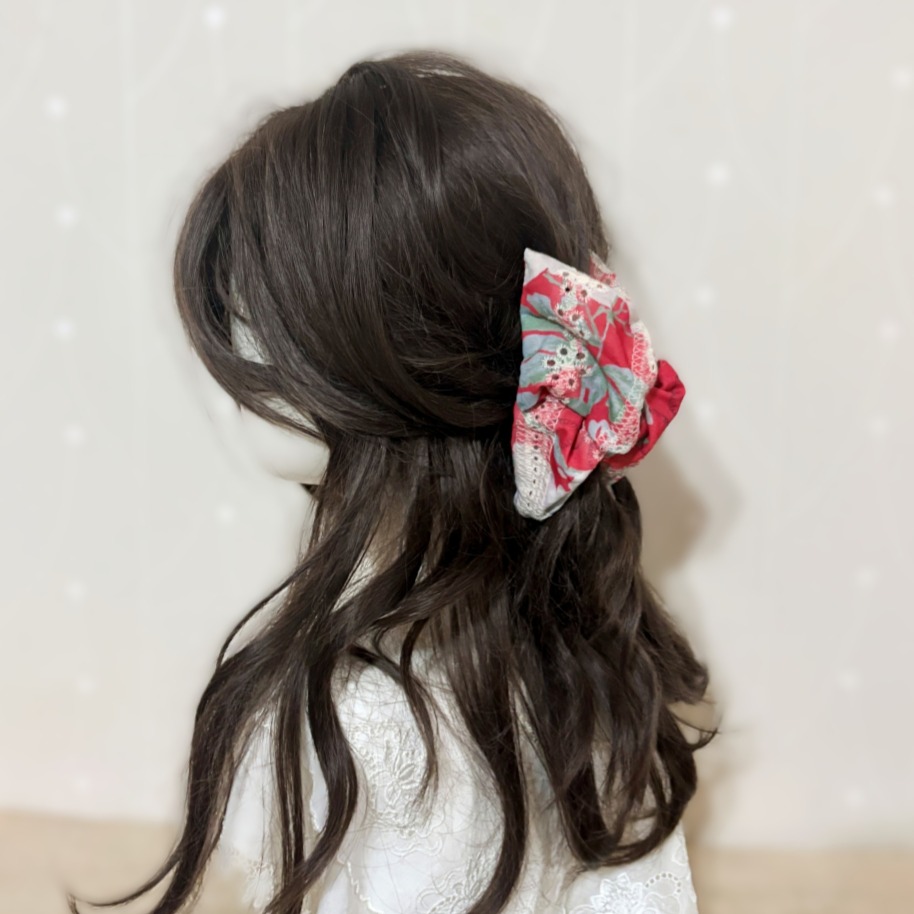 ＊哈娜髮飾＊三角抓夾 /水餃超大鯊魚夾 刺繡棉 髮量多 馬尾 髮夾 包頭 公主頭 盤髮 頭飾 手工髮飾 獨家-細節圖2