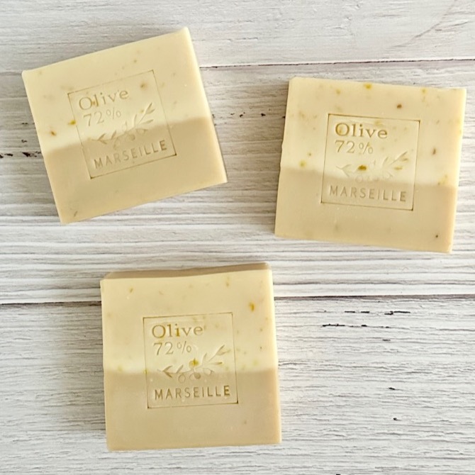 72%馬賽皂｜天然無添加 澳胡油款 薰衣草款 甜杏仁款｜經典護膚配方(乾性肌、嬰幼兒、一般膚質)-細節圖4