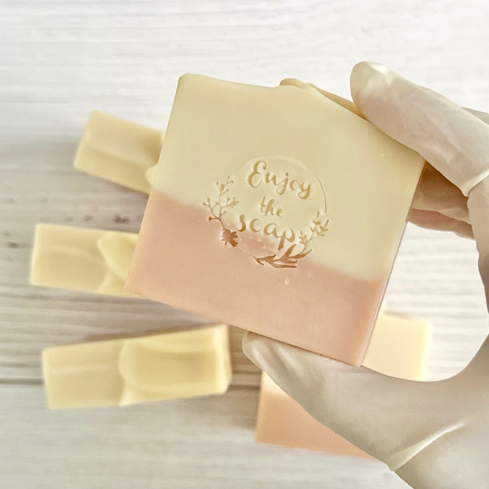 山茶花舒緩皂｜山茶花油手工皂｜溫和潔淨  抗氧化修復｜清新橙花香調 愉悅與放鬆(一般膚質皆適用)-細節圖2