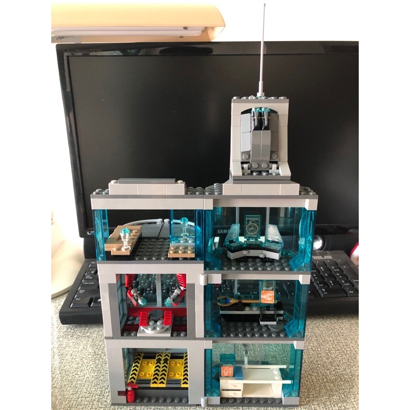 Lego 76038 漫威 復仇者聯盟 鋼鐵人 美國隊長 雷神索爾 鷹眼 黑寡婦 洛基 浩克尼克瑞福 薩諾斯 史塔克大樓-細節圖4