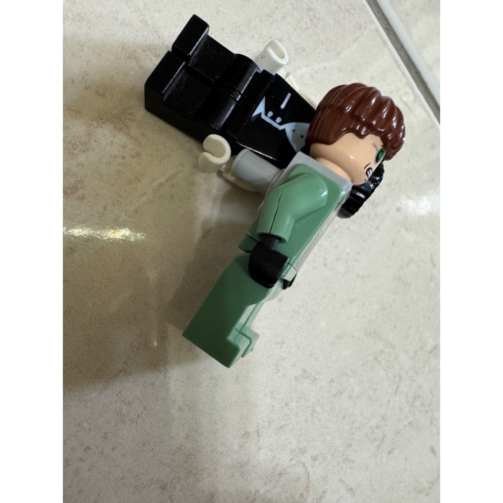 Lego 樂高 4855 蜘蛛人的列車救援 蜘蛛人-細節圖7