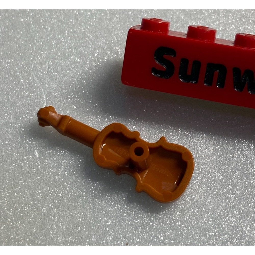 【積木2010】樂高 LEGO 深橘色 小提琴 / 樂器 69947pb01 / 含紅棕色 弓 (U-16)-細節圖2