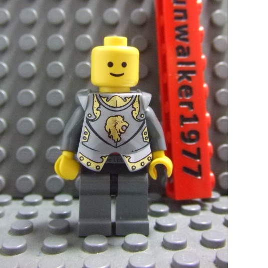 【積木2010】樂高 LEGO 平光銀色 盔甲 2587pb23 / 獅國 騎士 城堡 10223 銀色 (盔01)-細節圖2