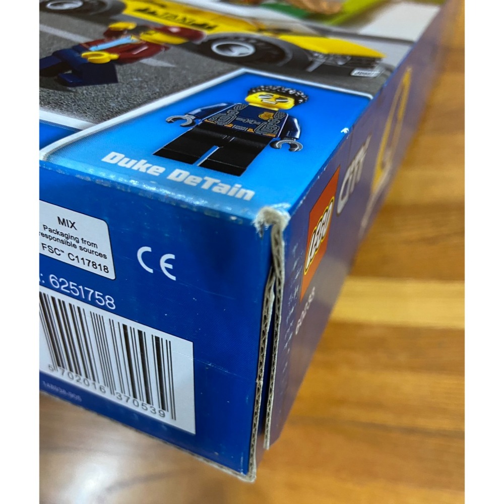 合售出清特價【積木2010】樂高 LEGO 60233 + 60330 / 甜甜圈店新開幕 醫院 / 城市 CITY-細節圖3