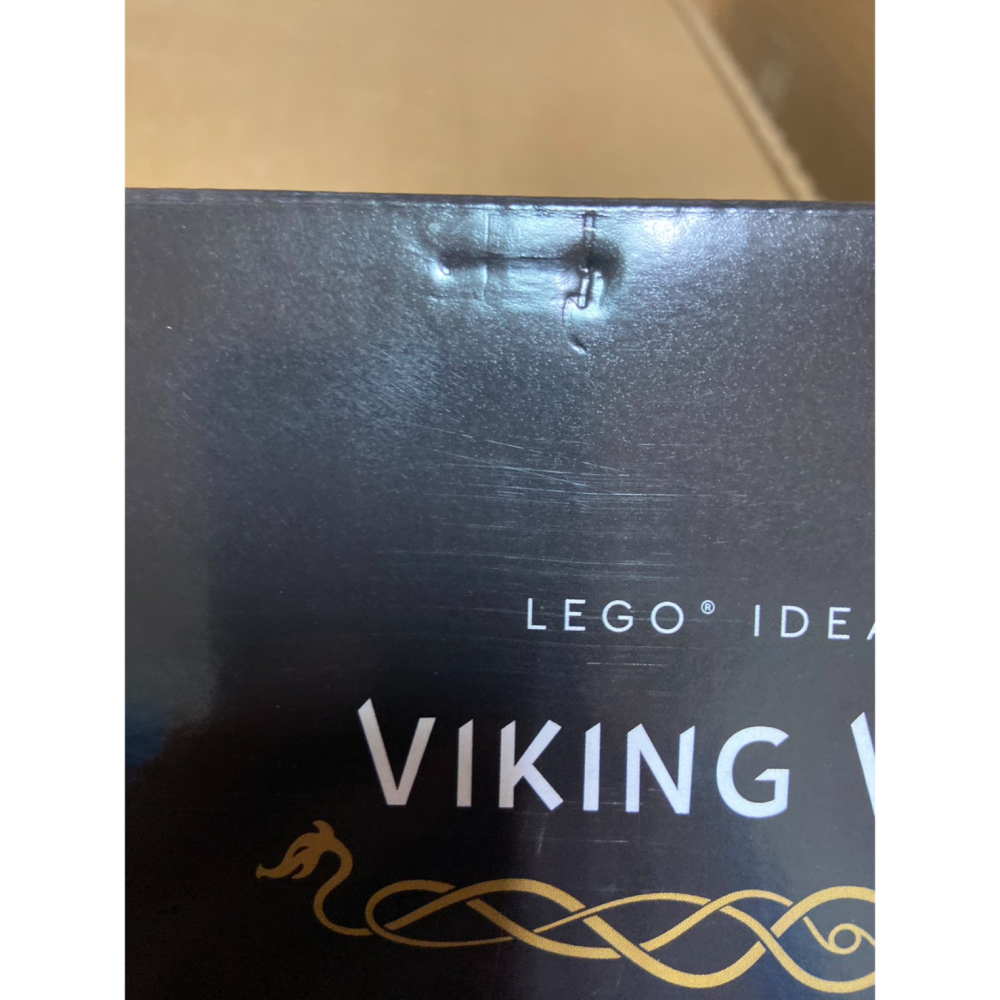 外盒擦損特價【積木2010】樂高 LEGO 21343 維京海盜村 維京村莊 / 維京人-細節圖3