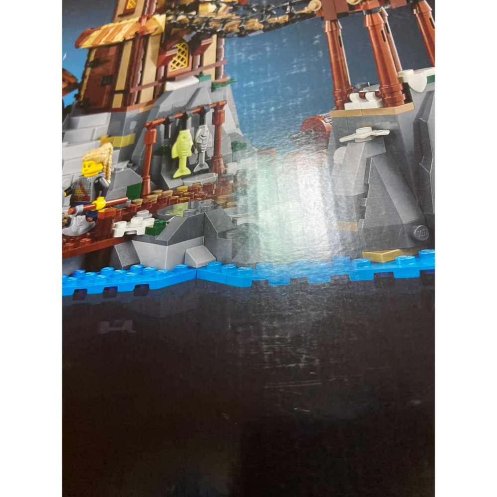 外盒擦損特價【積木2010】樂高 LEGO 21343 維京海盜村 維京村莊 / 維京人-細節圖4