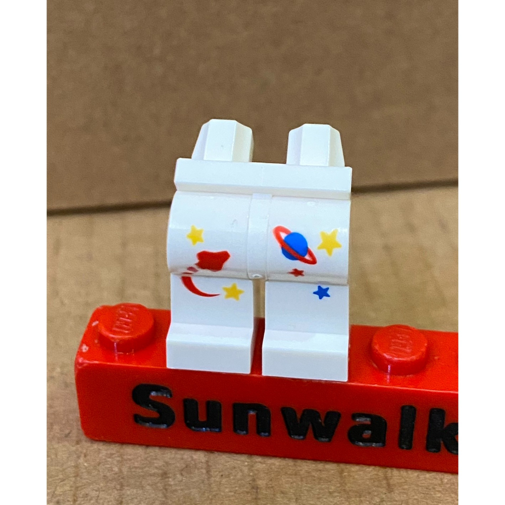 【積木2010】樂高 LEGO 星星 星球 太空圖案 雙腳 / 太空 人偶腳 人偶下半身-細節圖2