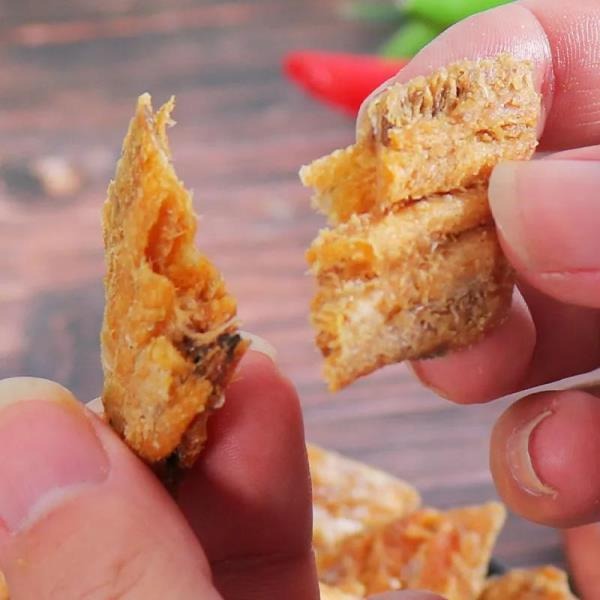 【滿200出貨】香酥帶魚酥香辣即食新鮮海鮮小零食油炸帶魚中段香脆 魚酥 白帶魚酥 帶魚酥 小黃魚 魚酥 帶骨魚酥 香酥-細節圖5