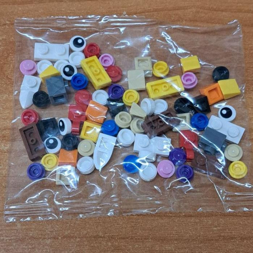&lt;樂高人偶小舖&gt;正版LEGO 補充包A4 花 眼睛 豆豆 slope PLATE 1X1 TILE 零件包