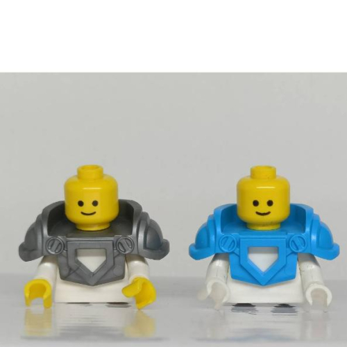 &lt;樂高人偶小舖&gt;正版樂高LEGO 肩甲21 平光銀 藍 城堡 士兵 騎士 單個 人偶配件