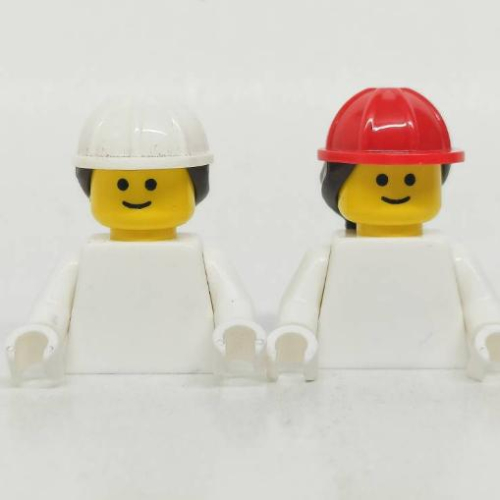 &lt;樂高人偶小舖&gt;正版LEGO 帽子32 工程帽 帶頭髮 深咖 紅 白 馬尾 硬質 人偶配件