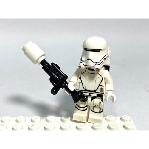 &lt;樂高人偶小舖&gt;正版樂高LEGO 特殊人偶 C98 星際大戰系列 白兵 含帽子 武器 配件 單隻價格
