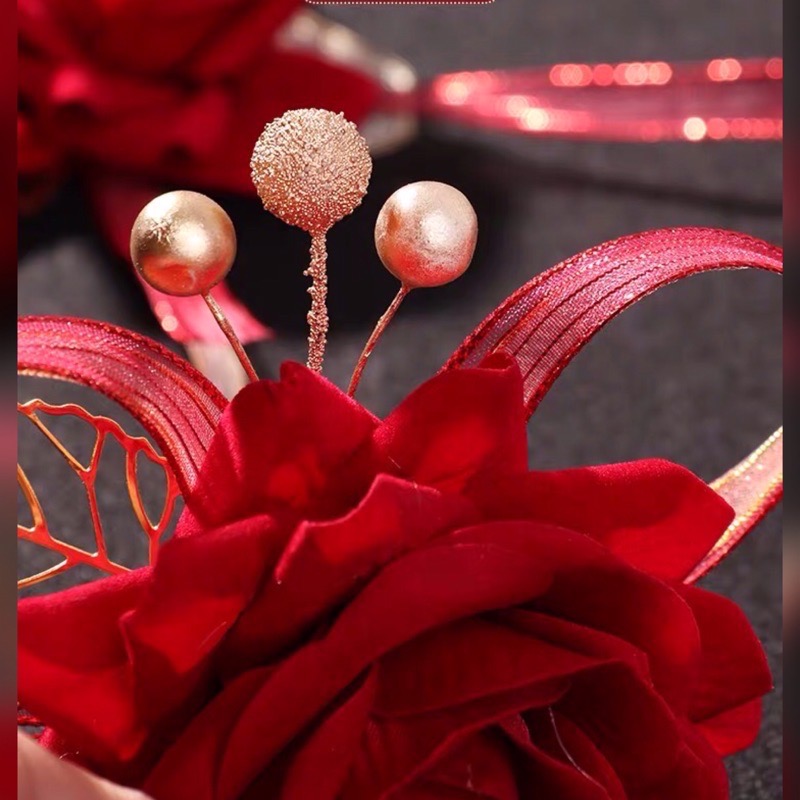 ‼️現貨‼️《實拍》主婚人限定款～歐式絨植金葉玫瑰花🌹結婚胸花～-細節圖2