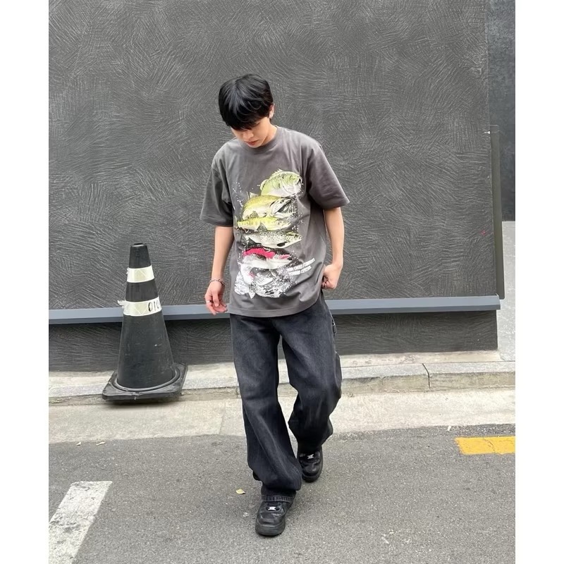 【現貨/全新未使用】韓國yeseyesee 短袖T恤 T-shirt 深灰色 L尺碼 韓國潮牌 棉100% 寬鬆版型-細節圖2