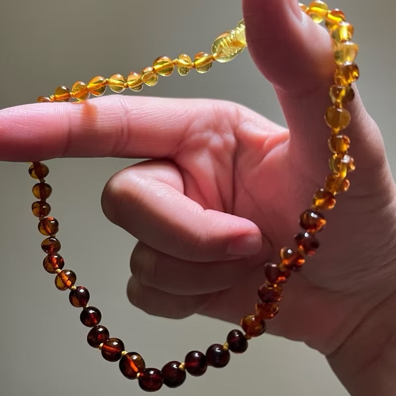 【全新未使用】寶寶琥珀項鍊漸層款 手鍊 腳鍊 28公分長 Amber 波蘭 波羅的海 琥珀蜜蠟 牙齒琥珀 出牙琥珀-細節圖2