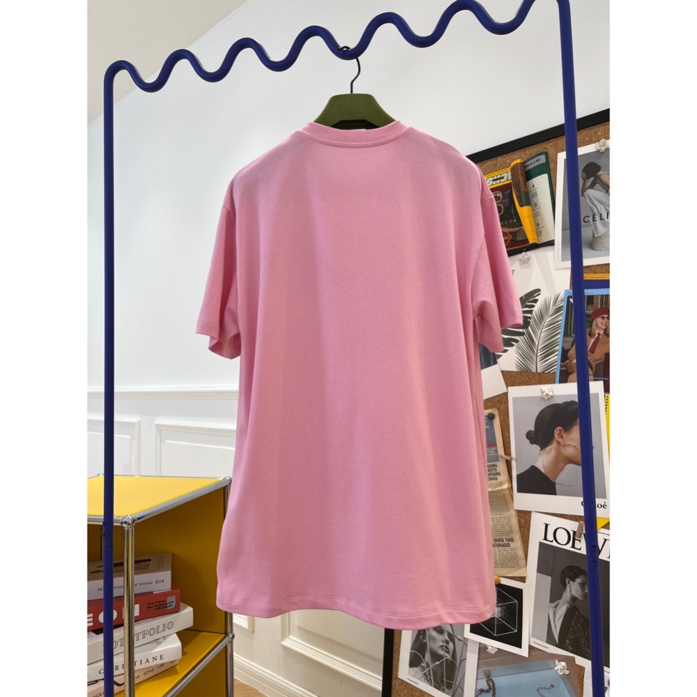 古馳 Gucci 2024春夏系列最新款🆕✨✨印花刺繡T恤🍒 這款柔美T恤以粉色棉匠心打造，巧妙融入G*cci刺繡-細節圖8