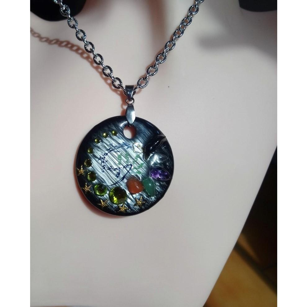 ㊣TiBi手趣㊣防過敏不銹鋼鈦鋼壓褶橢圓項鍊佐特殊綠度母觀世音菩薩藥師佛心咒藏文咒圖騰藏文種子字意象綠色紅色茶色水鑽項鍊-細節圖2