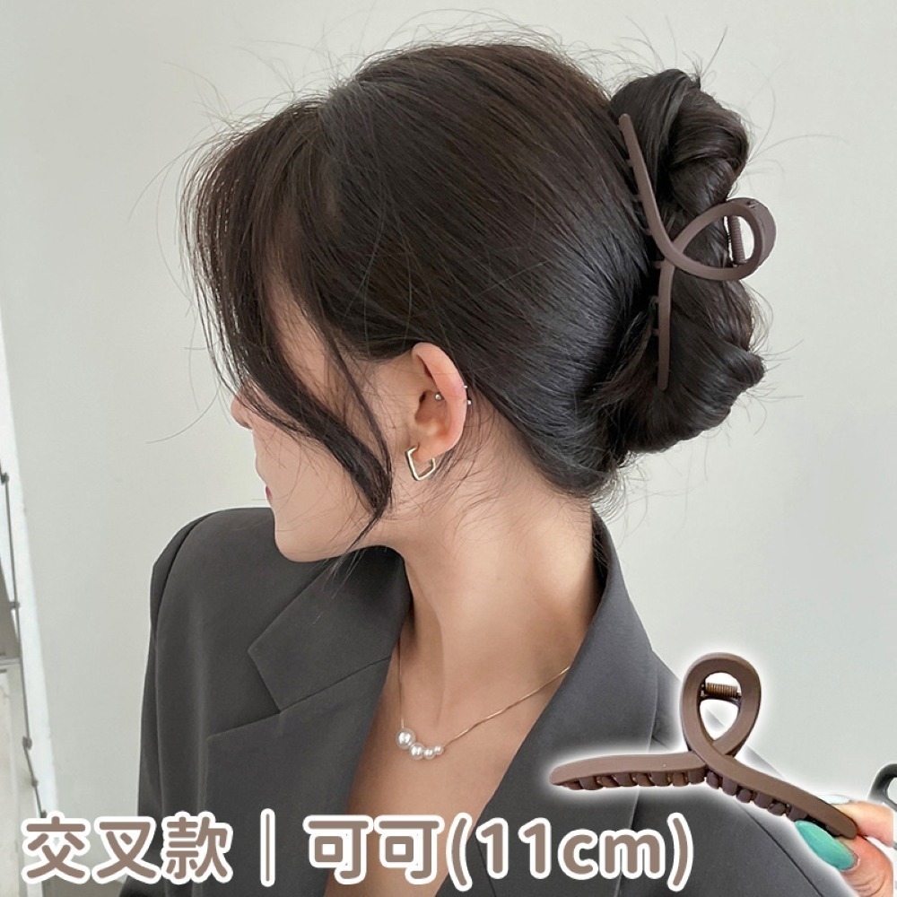 【同闆購物】🔥韓妞必備🔥法式髮夾 霧面髮夾 造型髮夾 髮飾 髮夾 韓式氣質鯊魚夾 韓版髮夾 大髮夾 鯊魚夾 金屬夾-規格圖8