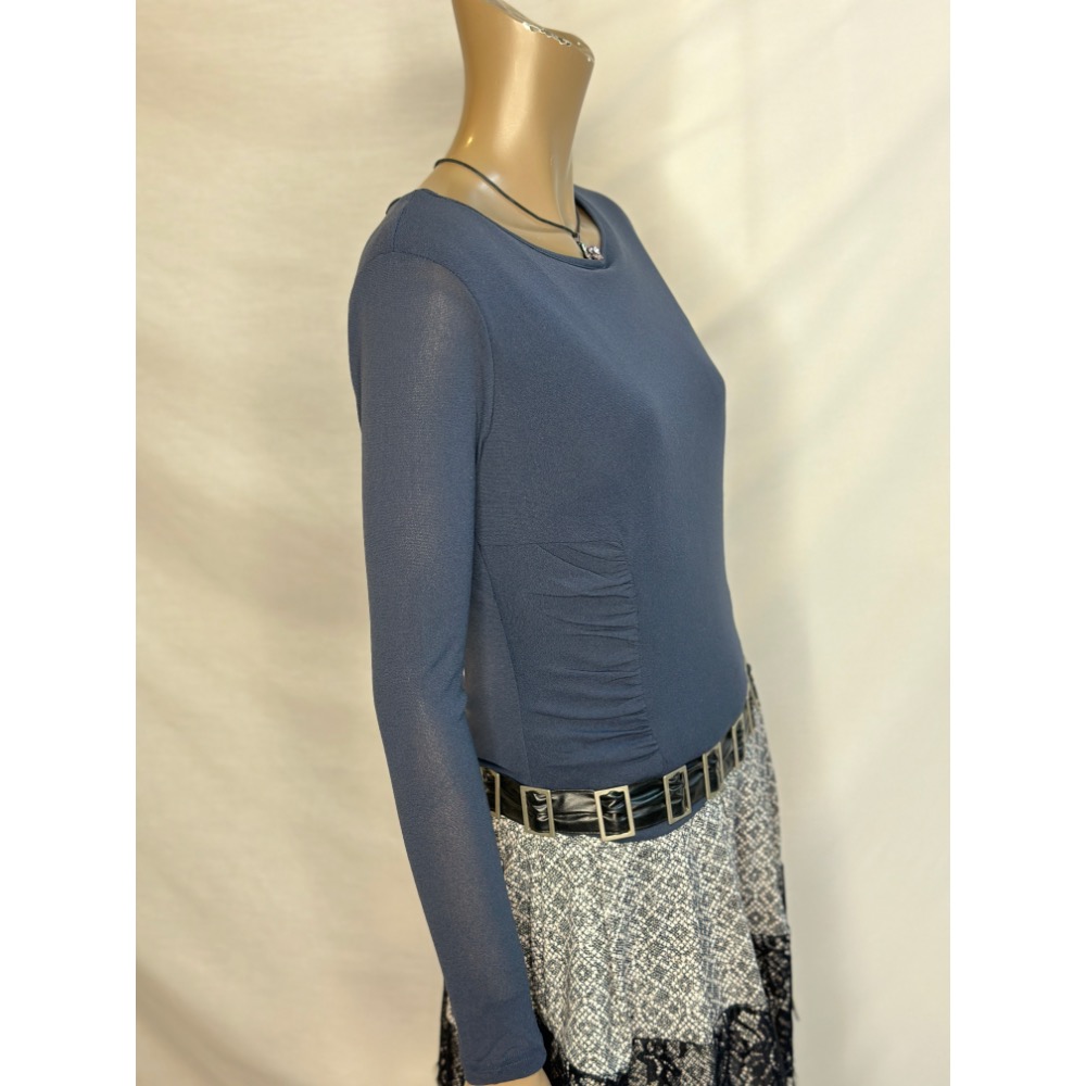 設計款專櫃款藍灰藍色腰身抓皺唯美浪漫 。絲襪衣-細節圖2