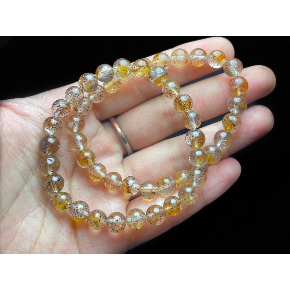 【羊角樹工作室】240201-7 黃膠花雲母水晶手串7mm-細節圖4