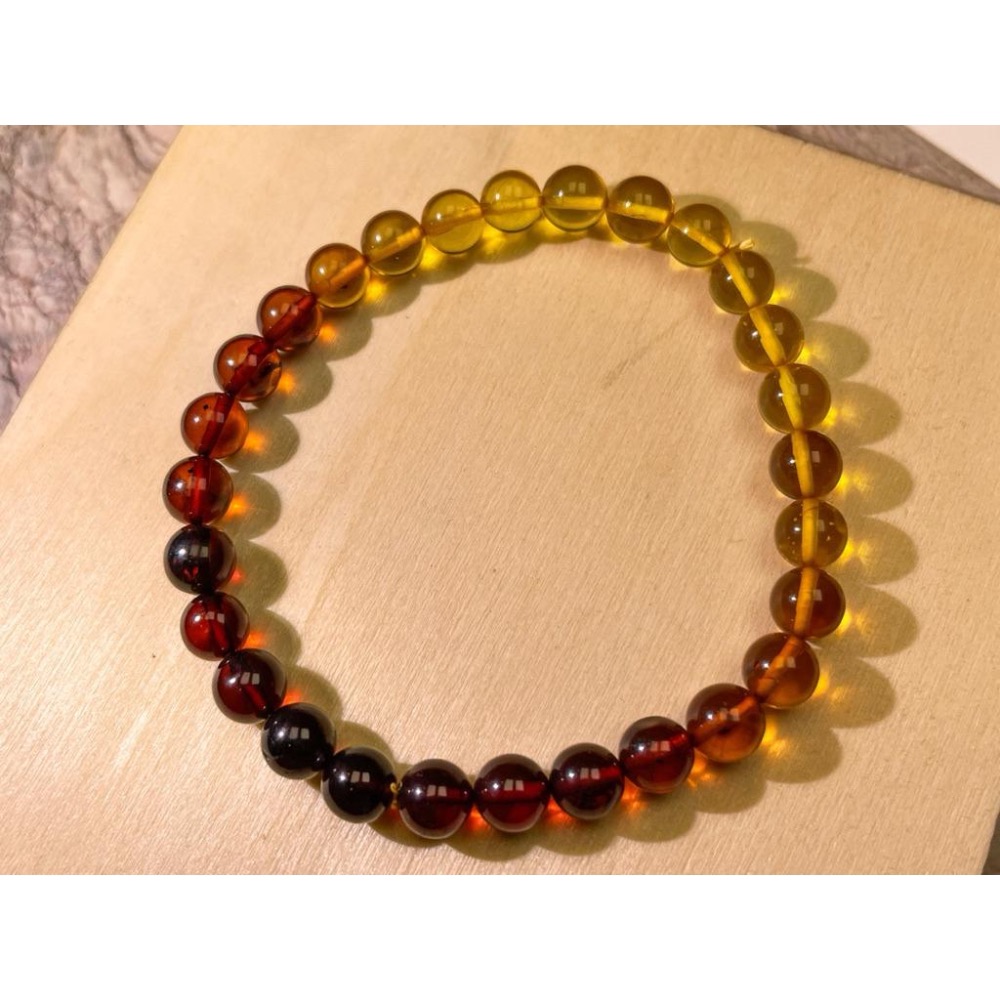 【羊角樹工作室】漸層蜜蠟手串6mm 琥珀-細節圖2