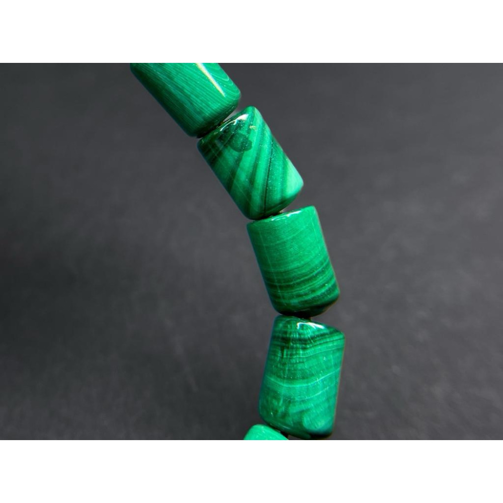 【羊角樹工作室】孔雀石細桶珠手串9*5.8mm-細節圖7