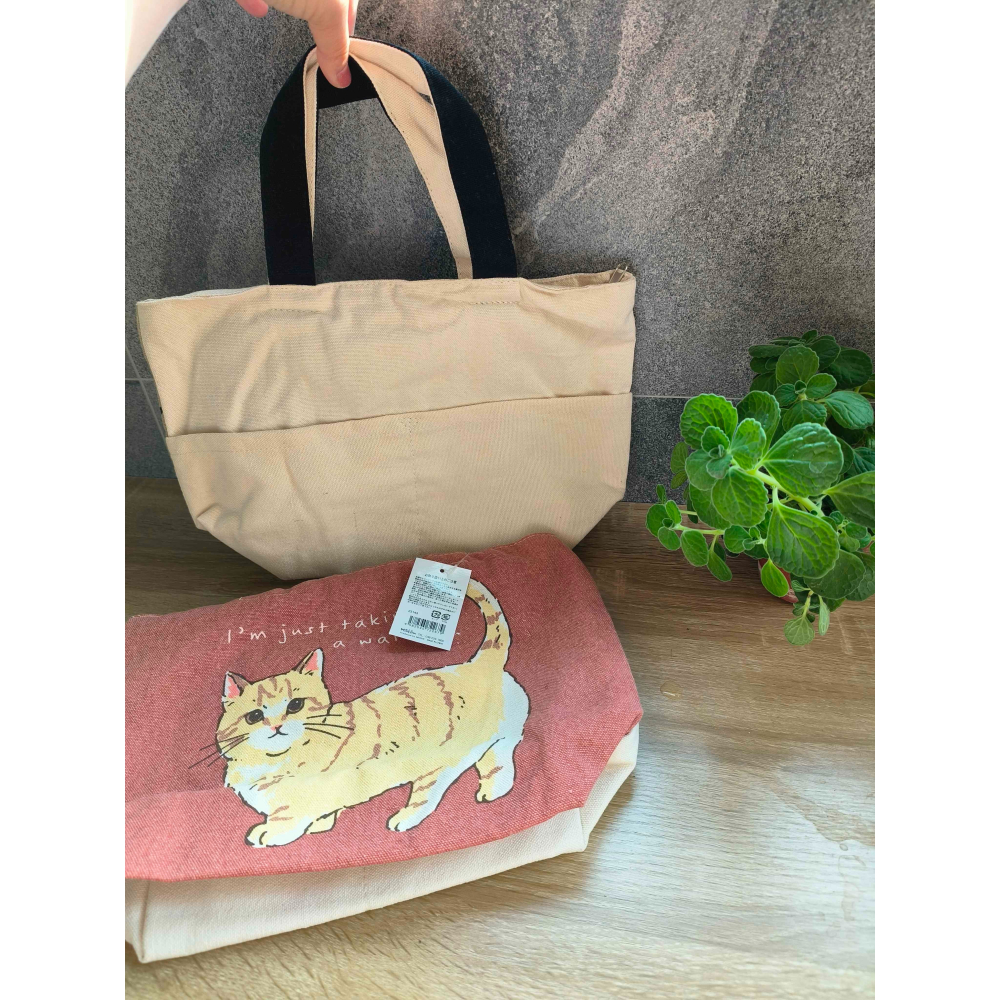 【日本便利店】帆布手提托特包 小橘貓粉底 曼赤肯 鑰匙包 便當袋-細節圖3
