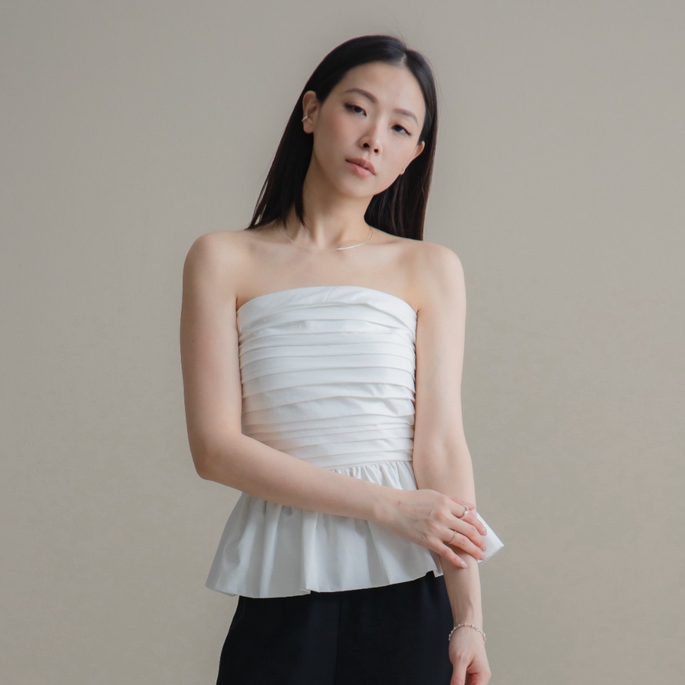 【CT MOON】輕奢感皺褶平口上衣-細節圖5