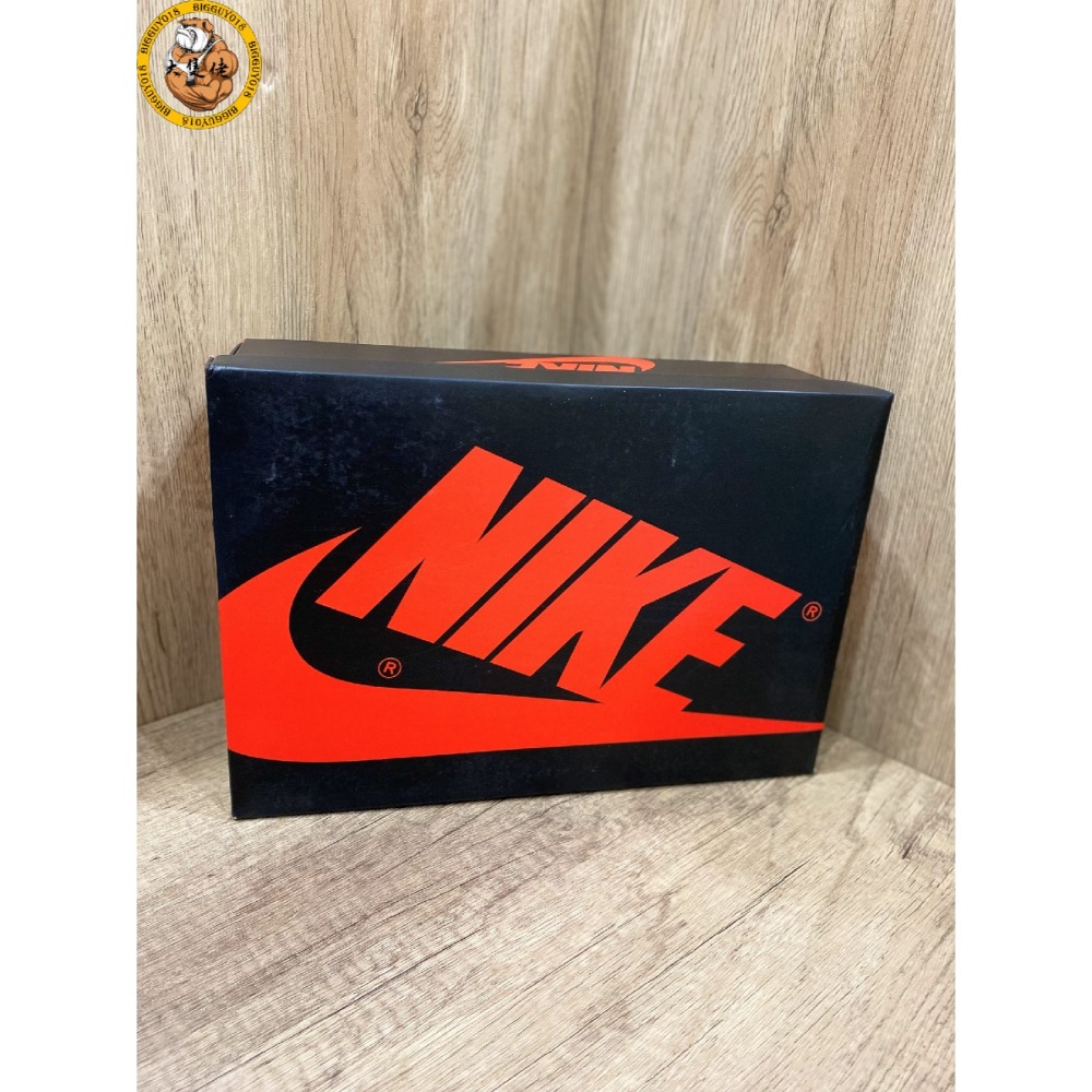 【大隻佬】Air Jordan 1 Retro High OG GameRoyal 黑藍 小閃電 555088-041-細節圖8