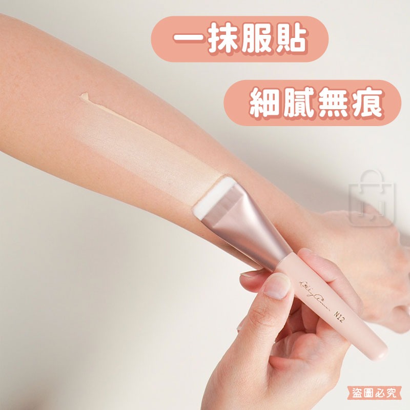 【Lilly Amor 璀璨雲朵隨身刷具組-五支組】寶雅限定 全能套組 外出必備 美妝 刷具 【LD1264】-細節圖4