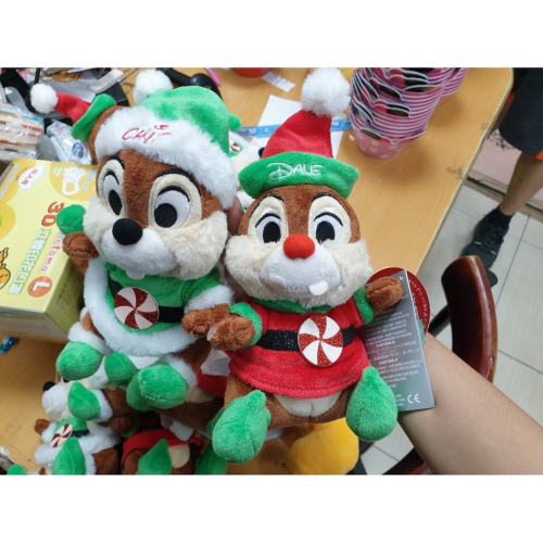 現貨香港迪士尼代購-聖誕節維尼娃娃 奇奇蒂蒂娃娃 交換禮物第一首選 款絨毛娃娃 聖誕禮物 交換禮物
