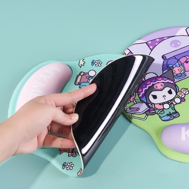 三麗鷗滑鼠墊四款款式:庫洛米.大耳狗預購.凱蒂貓.美樂蒂 尺寸:220x247mm 材質:牛奶布面+矽護腕+PU防滑底-細節圖4