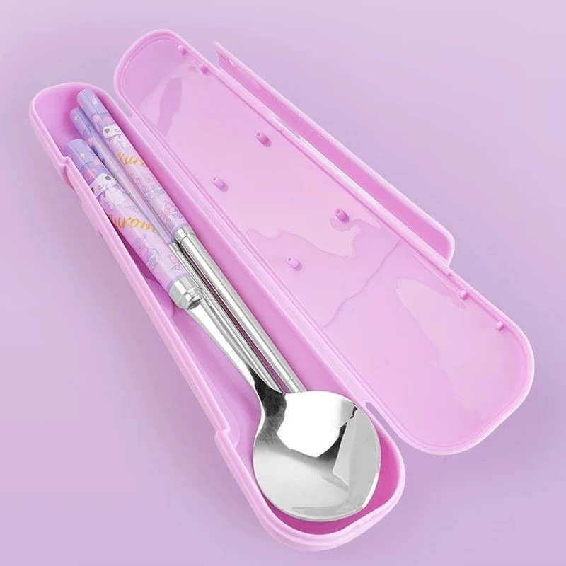 【三麗鷗正版】怕洽狗 庫洛米 美樂蒂 大耳狗 人魚 布丁狗 角色造型餐具組 含筷子 湯匙 收納盒-細節圖9