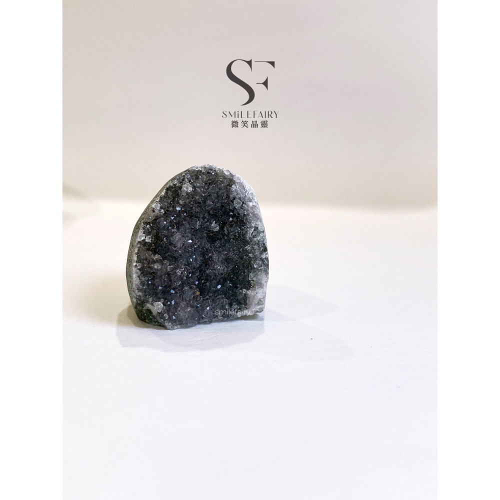 SF迷你晶鎮｜能量淨化・風水招福 拇指晶鎮 烏拉圭紫晶鎮 水晶初心者 小晶鎮 辦公室 風水擺設 迷你晶鎮 招貴人-規格圖1